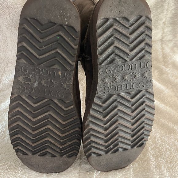 Woman’s Ugg Classic Tall Boots 5815 - Chestnut Size 7 - Picture 5 of 7